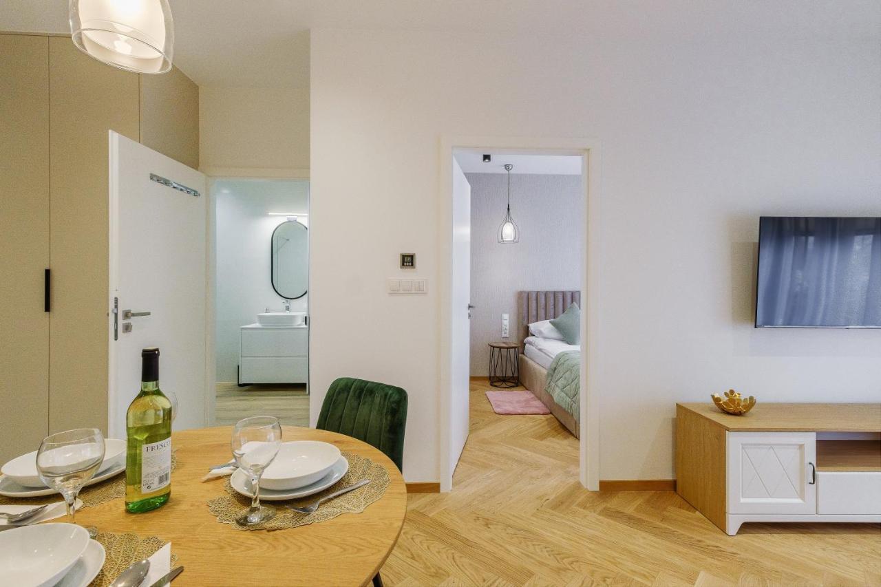 Kornwalia Apartment Nowy Targ Bagian luar foto